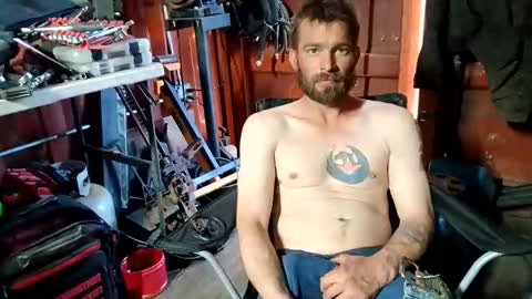 Snapshot of redheadlover828 chatting on January 2025 08:07:01 PM Kevin online show from January 2025 08:07:01 PM