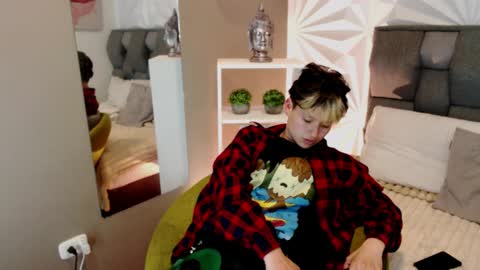 redhood_1_ online show from April 2026 04:21:02 AM