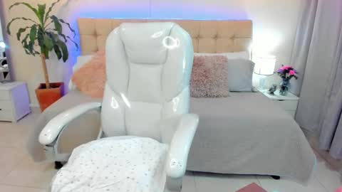 Snapshot of redhot_chilipeppers chatting on January 2025 01:42:02 AM Lupe online show from January 2025 01:42:02 AM