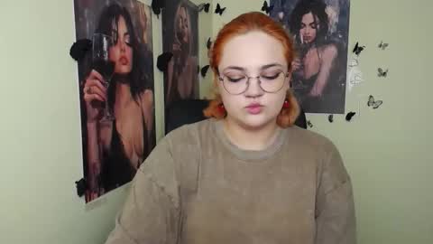 Snapshot of redhotqueen1 chatting on May 2026 09:03:02 AM Rina online show from May 2026 09:03:02 AM