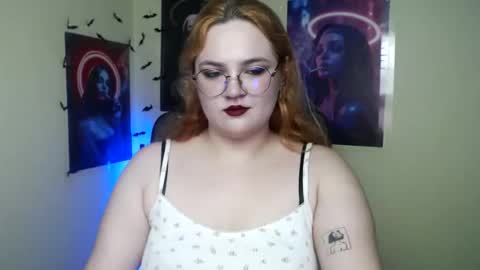 Snapshot of redhotqueen1 chatting on May 2026 12:22:02 PM Rina online show from May 2026 12:22:02 PM