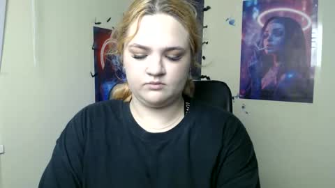Snapshot of redhotqueen1 chatting on June 2026 11:59:01 AM Rina online show from June 2026 11:59:01 AM