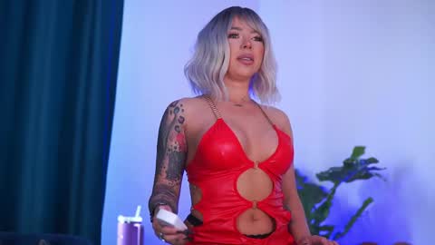 Lara online show from May 2026 09:37:01 AM