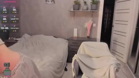 Stephanie online show from December 2025 11:48:02 AM