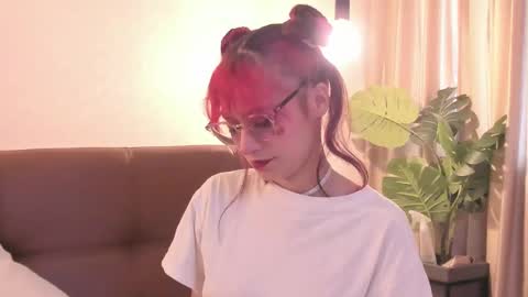 Snapshot of redmeloddy chatting on March 2025 08:37:02 PM Meloddy online show from March 2025 08:37:02 PM