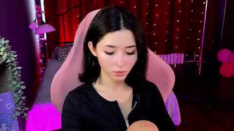 Snapshot of redmidnight_ chatting on June 2026 03:36:01 PM Kiara online show from June 2026 03:36:01 PM