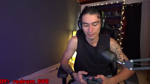 Snapshot of redrum_696 chatting on January 2025 07:10:02 PM Red online show from January 2025 07:10:02 PM