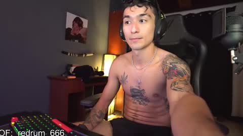 Snapshot of redrum_696 chatting on February 2025 09:08:02 PM Red online show from February 2025 09:08:02 PM