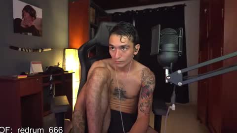 Snapshot of redrum_696 chatting on February 2025 09:00:01 PM Red online show from February 2025 09:00:01 PM