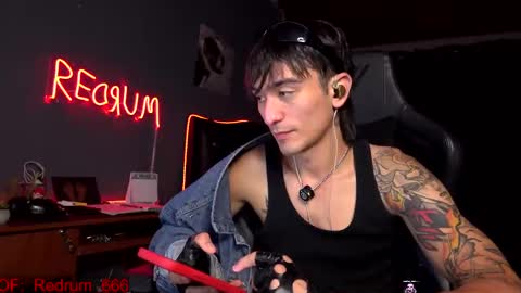 Snapshot of redrum_696 chatting on October 2025 06:16:02 PM Red online show from October 2025 06:16:02 PM