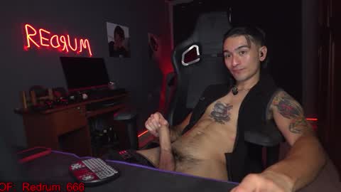 Snapshot of redrum_696 chatting on November 2025 08:44:01 PM Red online show from November 2025 08:44:01 PM