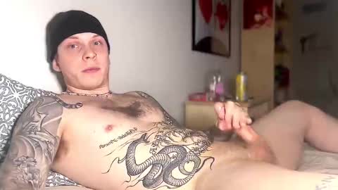 Snapshot of redrumbackwards chatting on December 2024 12:09:02 AM redrum online show from December 2024 12:09:02 AM