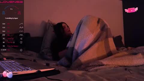 Snapshot of redyari chatting on November 2025 12:52:02 AM Red online show from November 2025 12:52:02 AM