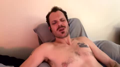 Snapshot of reed_thomas chatting on December 2024 06:37:02 AM Reed Thomas online show from December 2024 06:37:02 AM