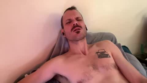 Snapshot of reed_thomas chatting on January 2025 04:47:01 AM Reed Thomas online show from January 2025 04:47:01 AM