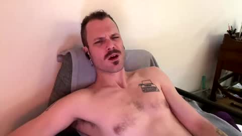 Snapshot of reed_thomas chatting on January 2025 01:47:01 AM Reed Thomas online show from January 2025 01:47:01 AM