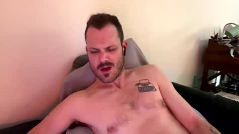 Snapshot of reed_thomas chatting on January 2025 08:10:02 AM Reed Thomas online show from January 2025 08:10:02 AM