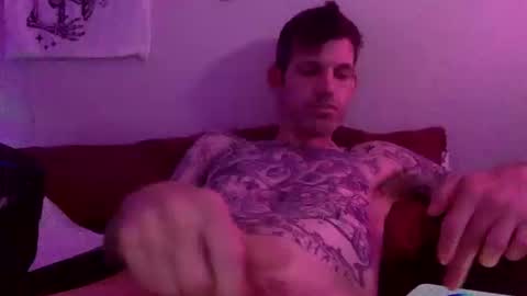 Snapshot of reeeves2 chatting on October 2025 08:53:02 PM reeeves2 online show from October 2025 08:53:02 PM