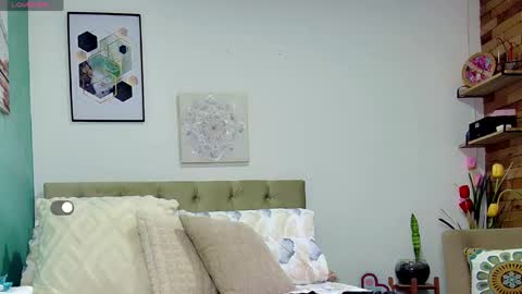 Yanella online show from April 2026 02:34:01 PM