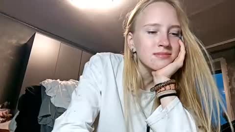 Mia online show from July 2026 04:06:01 PM