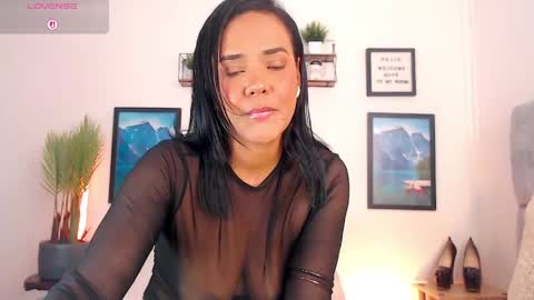 regina1819 online show from April 2026 05:01:02 AM