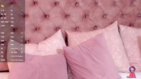 Regina  online show from December 2025 11:02:01 PM