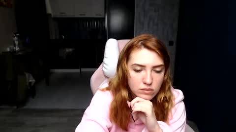 Snapshot of reginasmilee chatting on October 2025 12:58:01 AM Regina online show from October 2025 12:58:01 AM