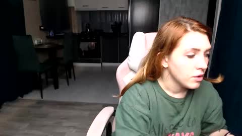 Snapshot of reginasmilee chatting on November 2025 02:19:01 PM Regina online show from November 2025 02:19:01 PM