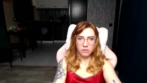 Snapshot of reginasmilee chatting on November 2025 04:11:01 AM Regina online show from November 2025 04:11:01 AM