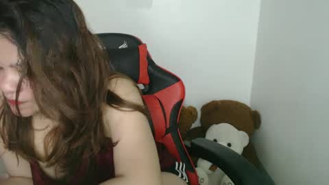 Snapshot of reign2525 chatting on March 2025 03:51:02 PM reign2525 online show from March 2025 03:51:02 PM