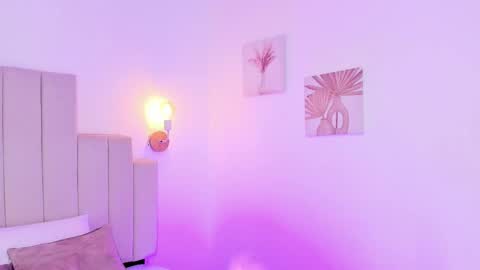 Snapshot of reikaminato chatting on September 2025 12:29:02 PM Reika  online show from September 2025 12:29:02 PM