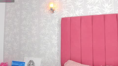 Snapshot of reikaminato chatting on September 2025 03:27:02 PM Reika  online show from September 2025 03:27:02 PM