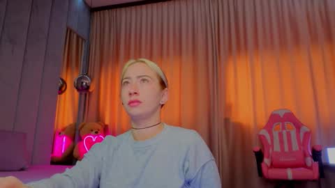 Snapshot of reina_cummings chatting on November 2025 07:03:01 AM reina cummings online show from November 2025 07:03:01 AM