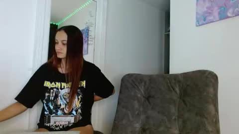 reina_reina online show from February 2026 05:45:01 AM