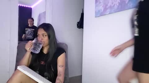 reina_reina online show from March 2026 03:34:02 AM