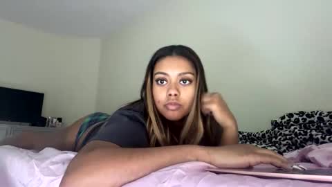 Snapshot of reinarica chatting on February 2026 05:17:01 AM reinarica online show from February 2026 05:17:01 AM