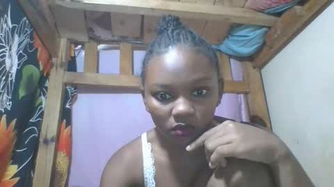 Snapshot of reinechi chatting on May 2026 07:38:02 AM Reinechi online show from May 2026 07:38:02 AM
