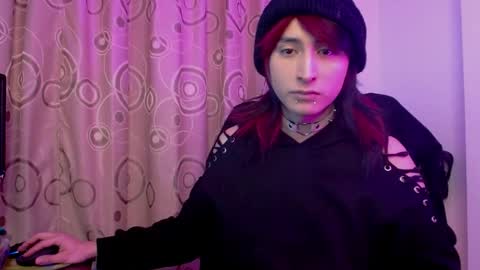 Snapshot of reiv_femboy chatting on October 2025 05:26:02 AM reiv_femboy online show from October 2025 05:26:02 AM