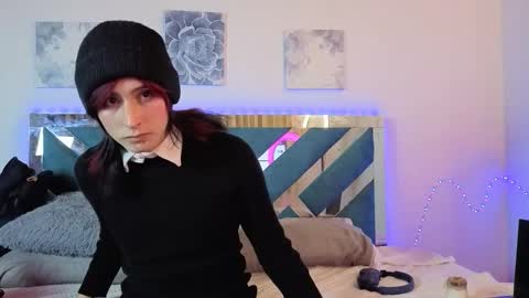 Snapshot of reiv_femboy chatting on November 2025 01:51:02 AM reiv_femboy online show from November 2025 01:51:02 AM