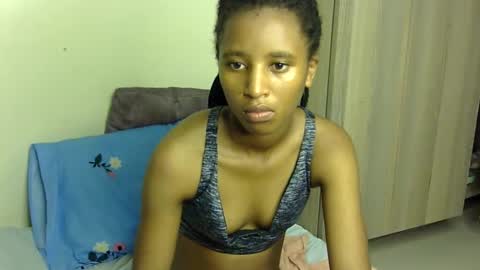 Snapshot of rellings_maya chatting on January 2025 05:53:02 AM rellings-maya online show from January 2025 05:53:02 AM