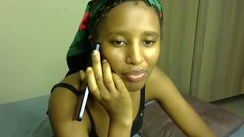 Snapshot of rellings_maya chatting on January 2025 07:45:01 PM rellings-maya online show from January 2025 07:45:01 PM