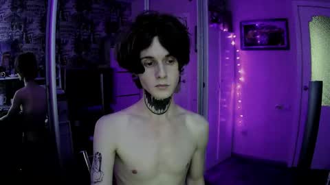 Snapshot of remitrash chatting on November 2025 09:08:01 AM RemiTrash online show from November 2025 09:08:01 AM