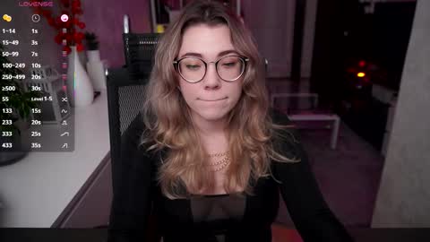 Snapshot of remywild chatting on October 2025 06:09:01 PM RemyWild online show from October 2025 06:09:01 PM