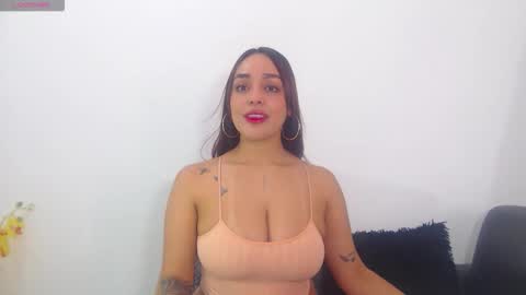 renatabrownn28 online show from May 2026 05:43:01 PM