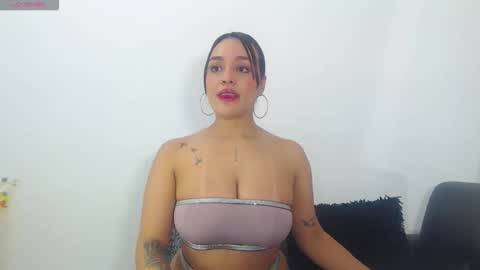 renatabrownn28 online show from May 2026 08:41:01 AM