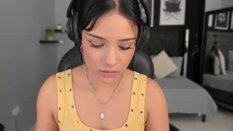 Renee Shelby online show from March 2026 08:25:01 PM