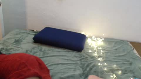 Snapshot of reni_tendress chatting on February 2025 04:15:01 PM reni_tendress online show from February 2025 04:15:01 PM