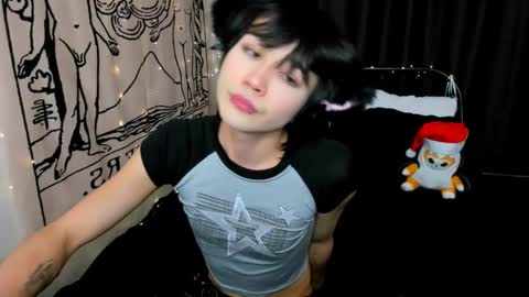 Snapshot of rennuts chatting on December 2024 05:26:01 PM rennuts online show from December 2024 05:26:01 PM