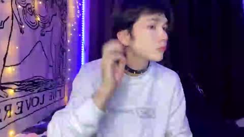 Snapshot of rennuts chatting on January 2025 02:42:02 PM rennuts online show from January 2025 02:42:02 PM