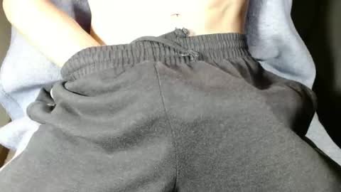 Snapshot of renolp416 chatting on January 2025 11:27:02 PM renolp416 online show from January 2025 11:27:02 PM